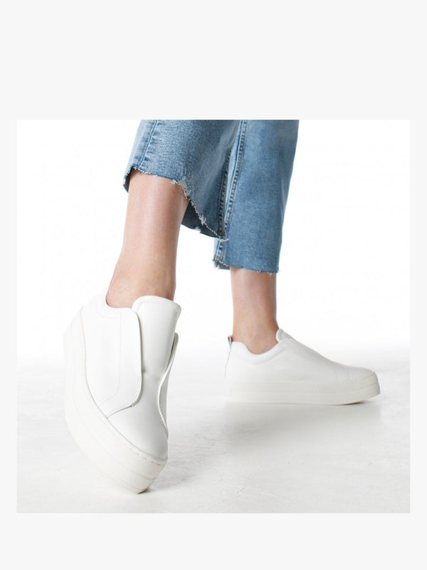 Slippy White Leather Laceless Trainers
