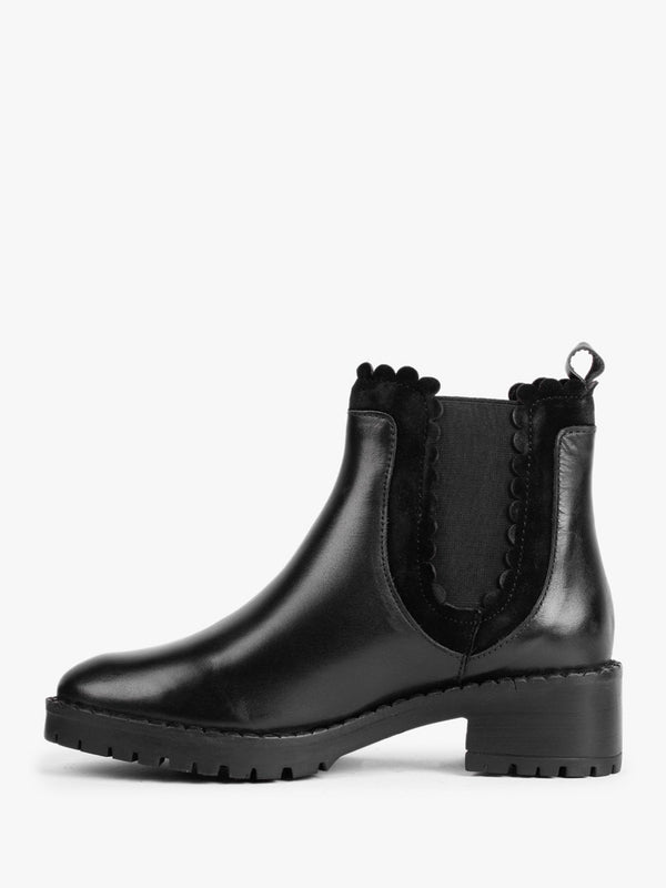Saryel Black Leather Scalloped Trim Chelsea Boots