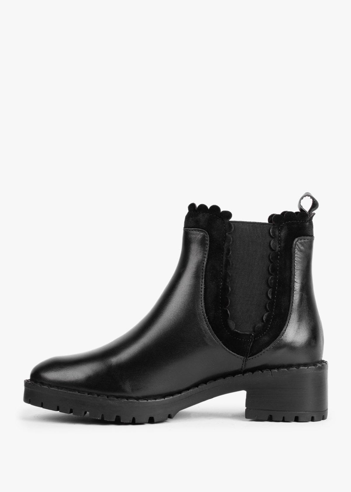 Saryel Black Leather Scalloped Trim Chelsea Boots