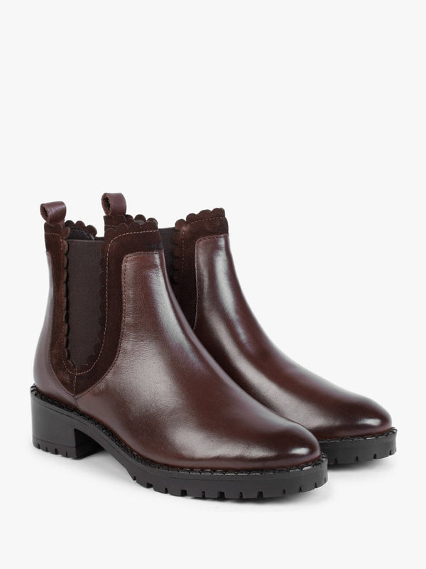 Saryel Brown Leather Scalloped Trim Chelsea Boots