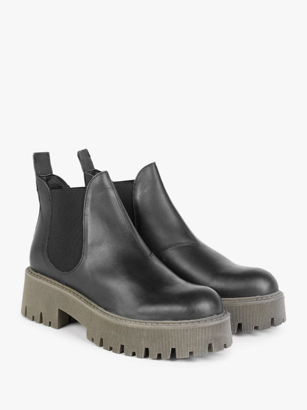 Lizzie Black Leather Chelsea Boots
