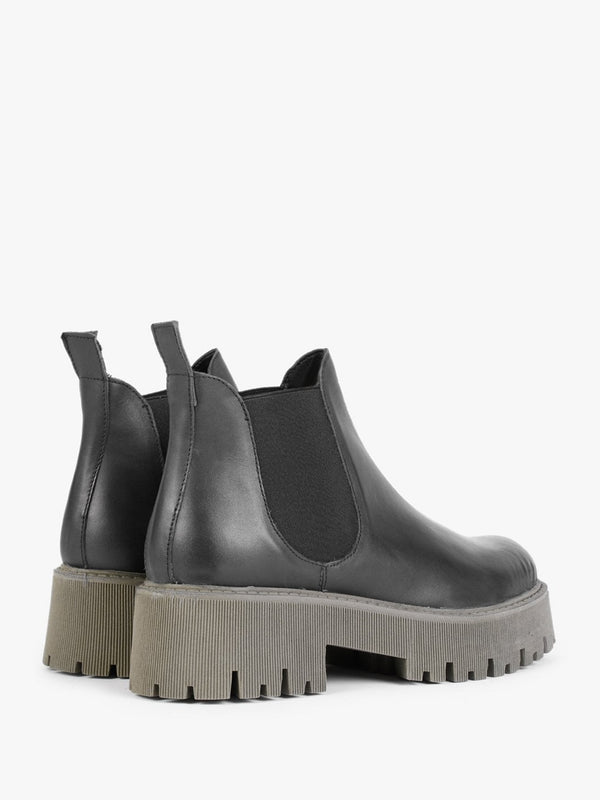 Lizzie Black Leather Chelsea Boots