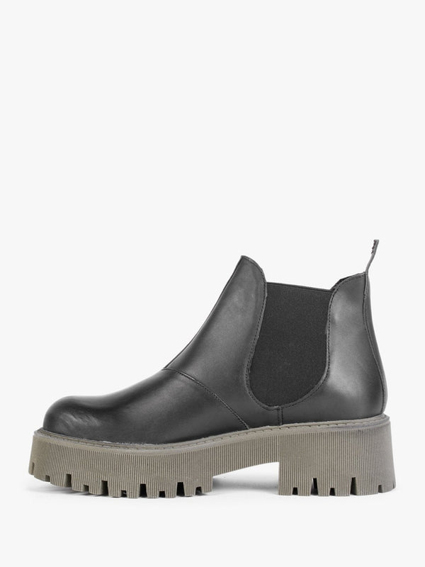 Lizzie Black Leather Chelsea Boots