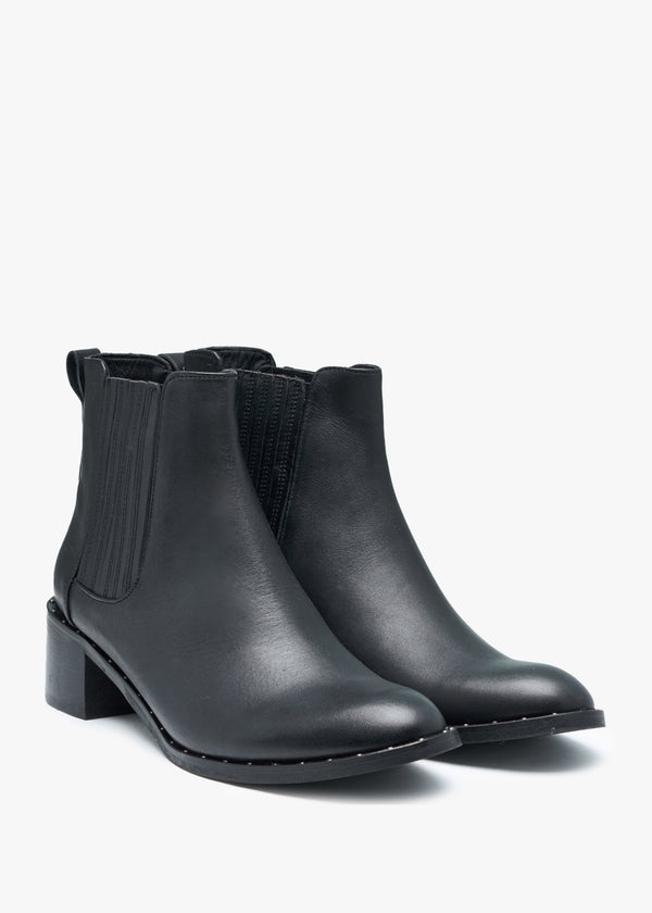 Baver Black Leather Chelsea Boots