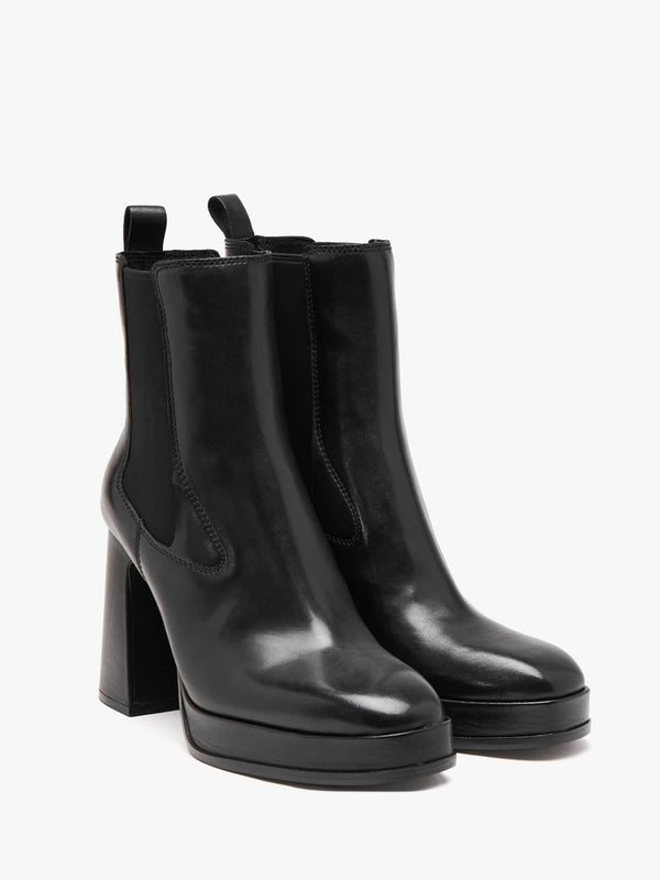 Amazing Black Leather Platform Boots