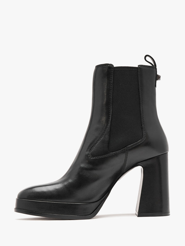 Amazing Black Leather Platform Boots