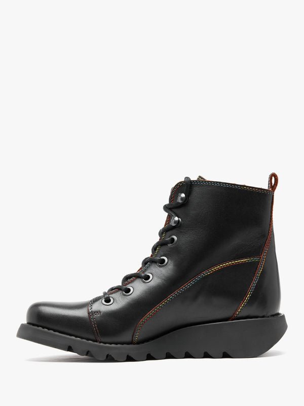 Sore Black Red Leather Ankle Boots