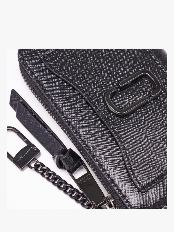 The Utility Snapshot DTM Black Leather Top Zip Multi Wallet