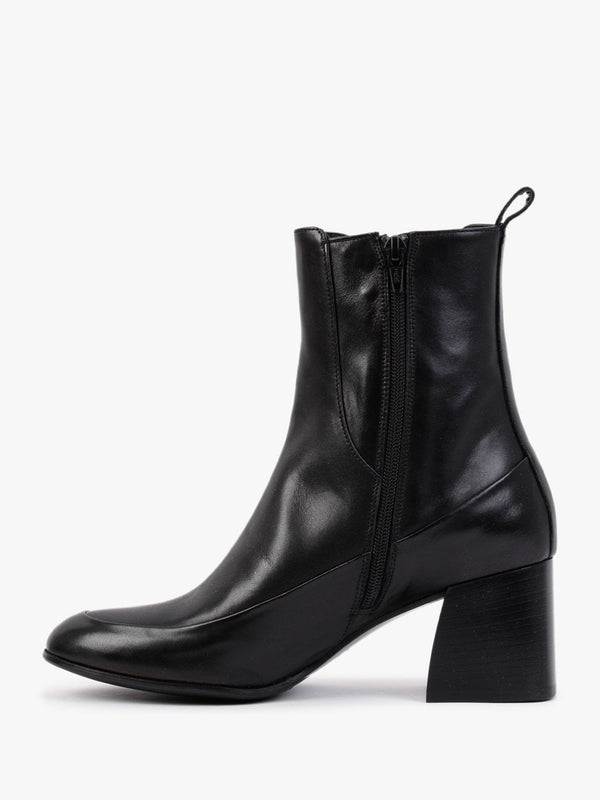 Nocky Black Leather Ankle Boots