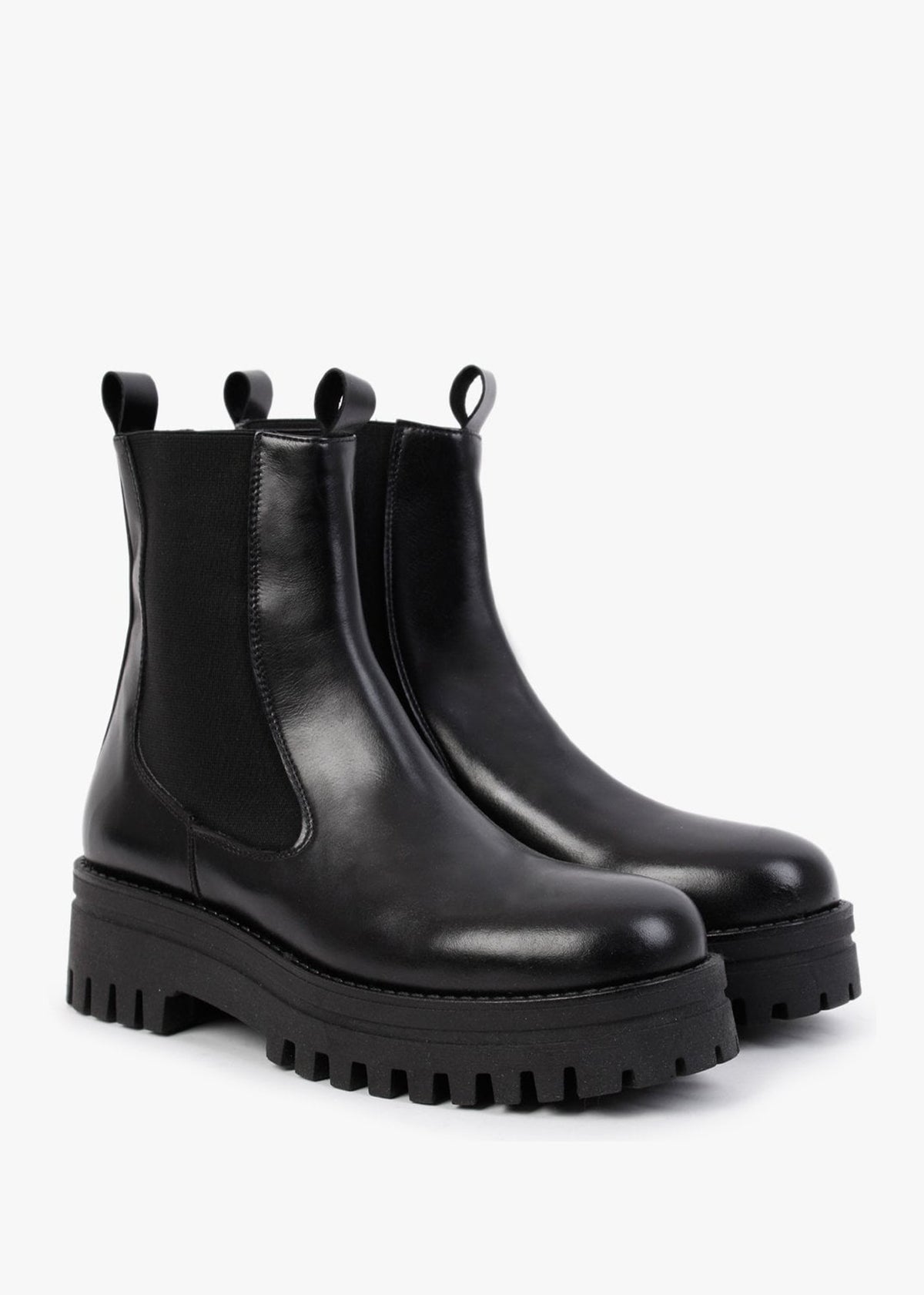 Fleat Black Leather Chelsea Boots