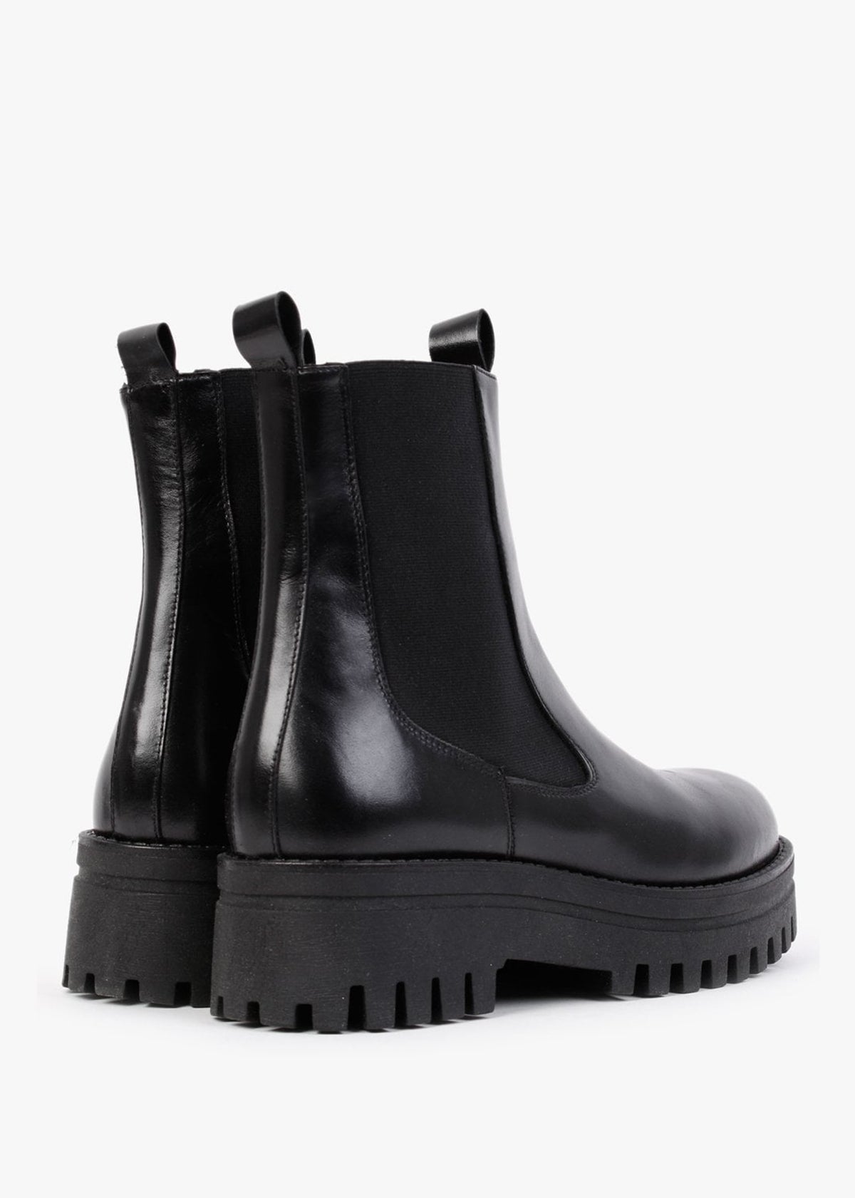 Fleat Black Leather Chelsea Boots