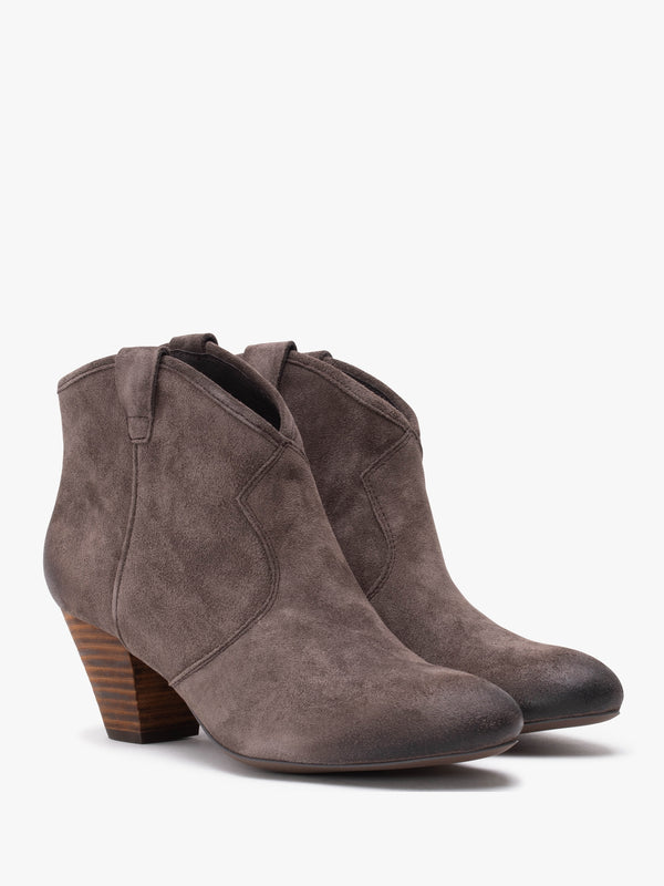 Jalouse Brown Suede Western Ankle Boots