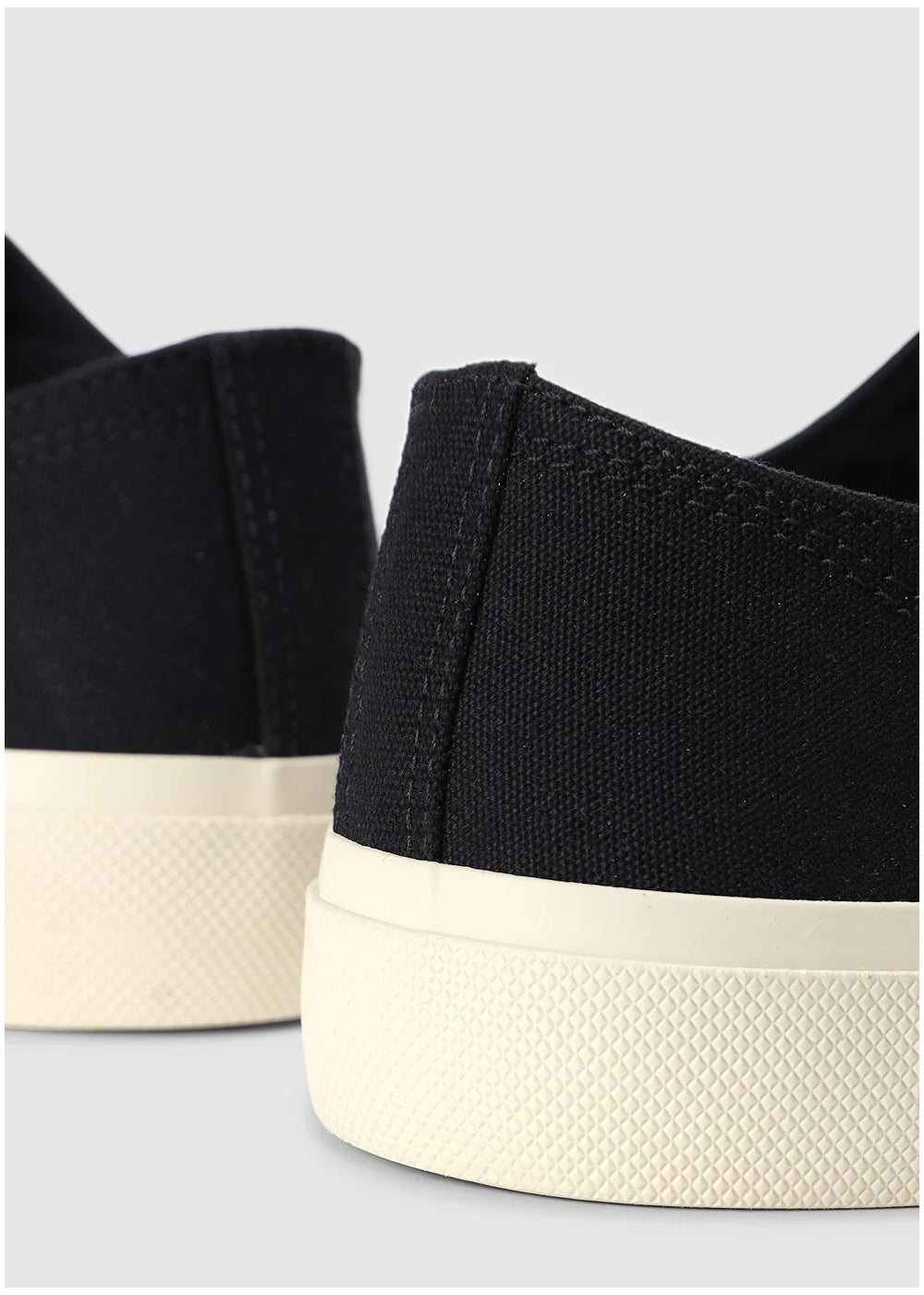 Men's Wata II Low Black Pierre Canvas Trainers