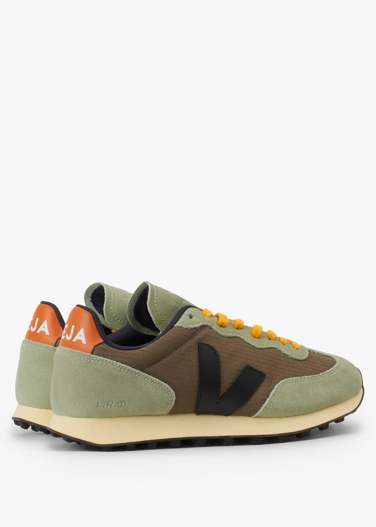 VEJA MENS RIO BRANCO