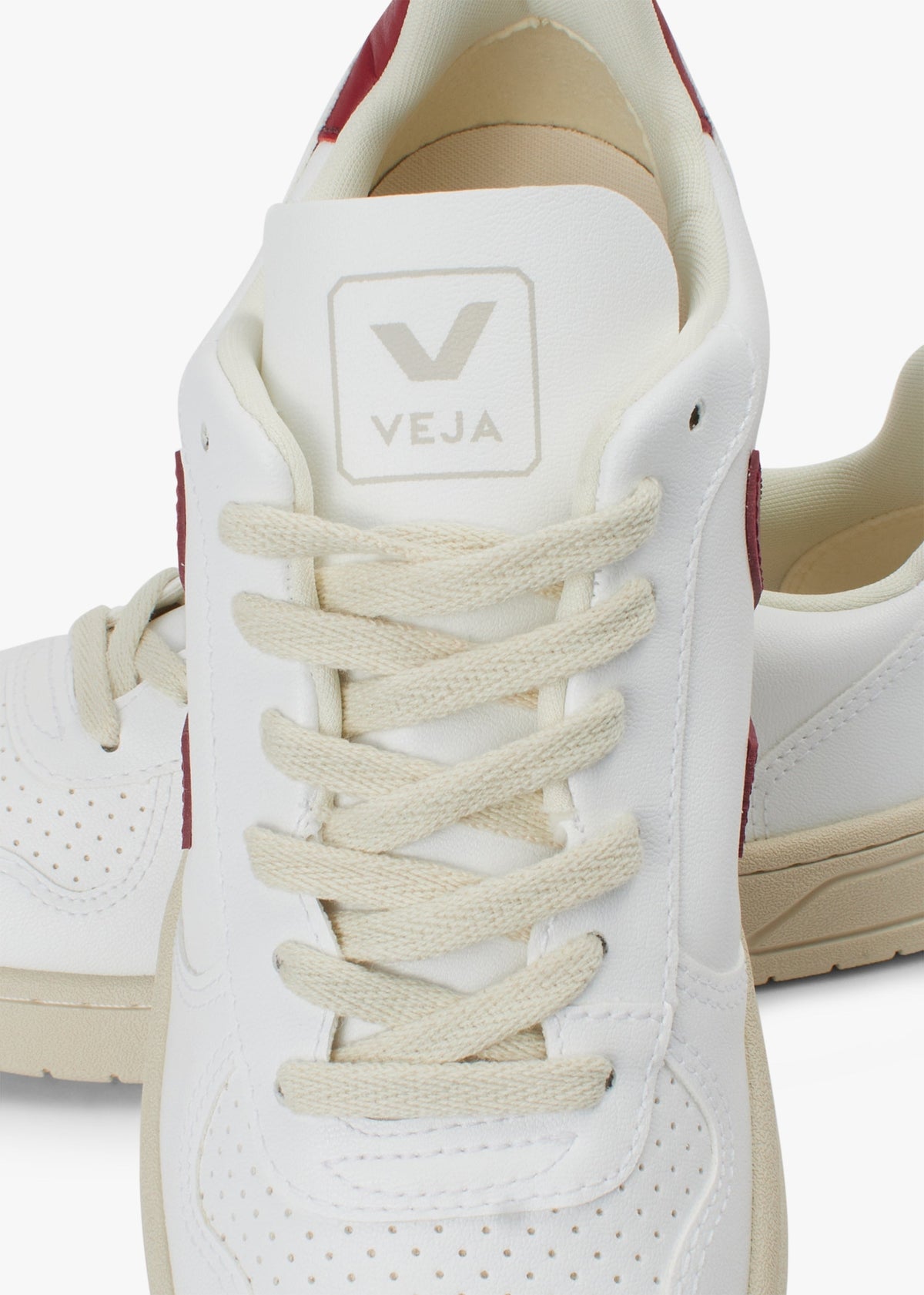 Men's V-10 C.W.L Vegan White Marsala Trainers