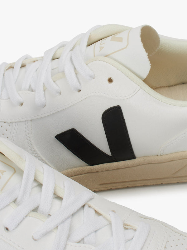 Men's V-10 White Black Trainers