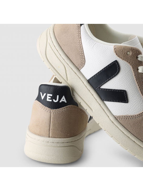 Veja Women's V-10 Beige Trainers