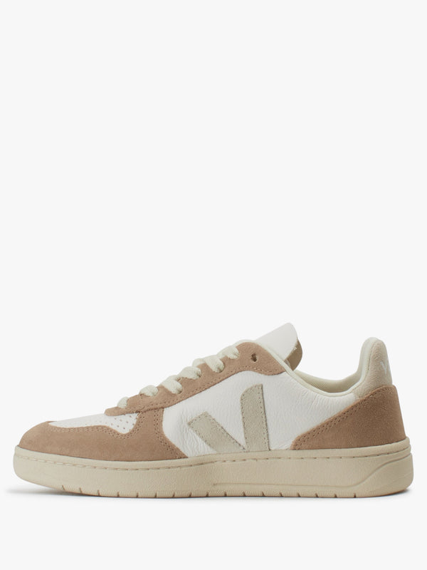 Womens V-10 Leather Trainers In Extra- White Natural Sahara