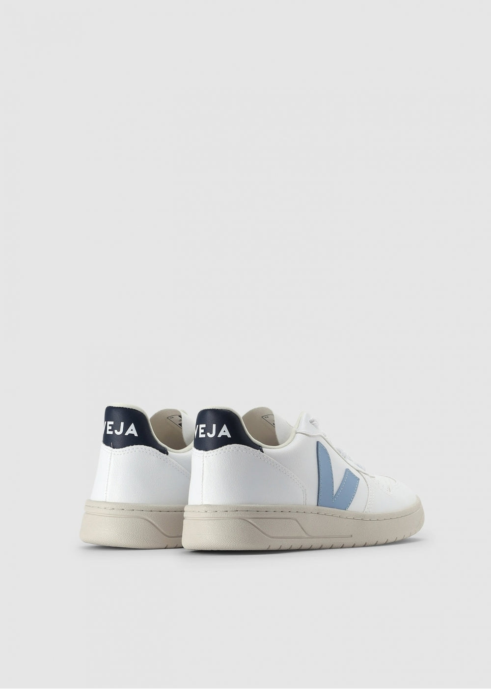 V-10 C.W.L Vegan White Steel Nautic Trainers