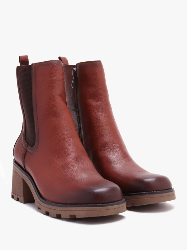 Tan Leather Block Heel Chelsea Boots