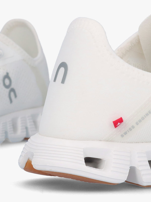 Cloud 5 Coast Undyed-White White Trainers
