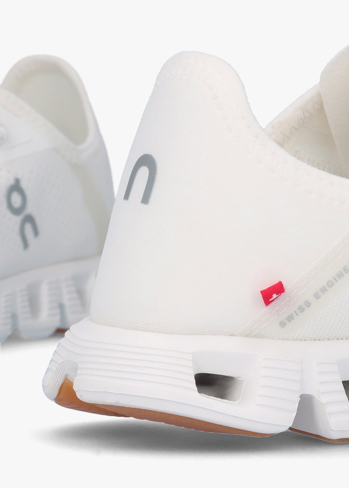 Cloud 5 Coast Undyed-White White Trainers