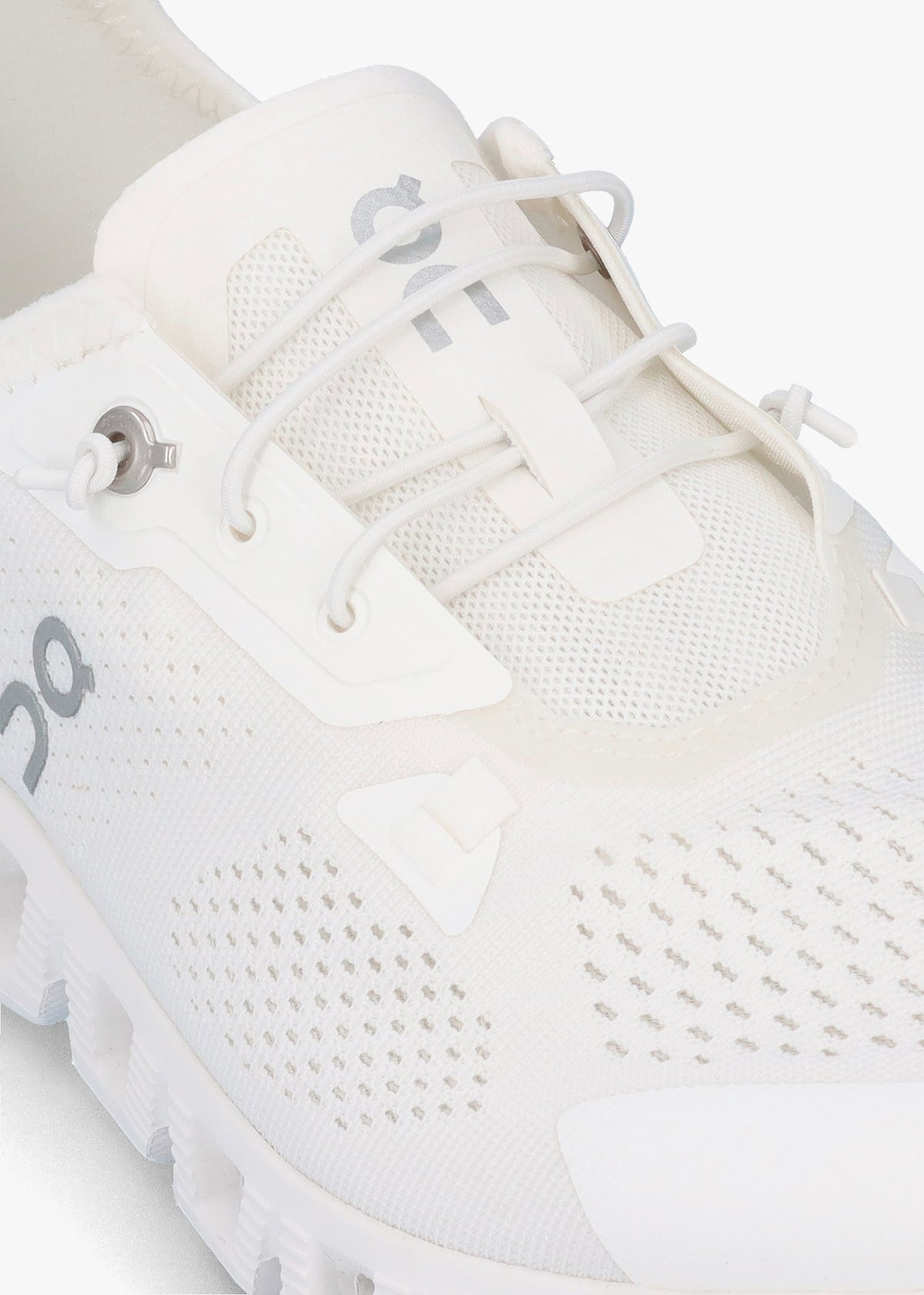 Cloud 5 Coast Undyed-White White Trainers