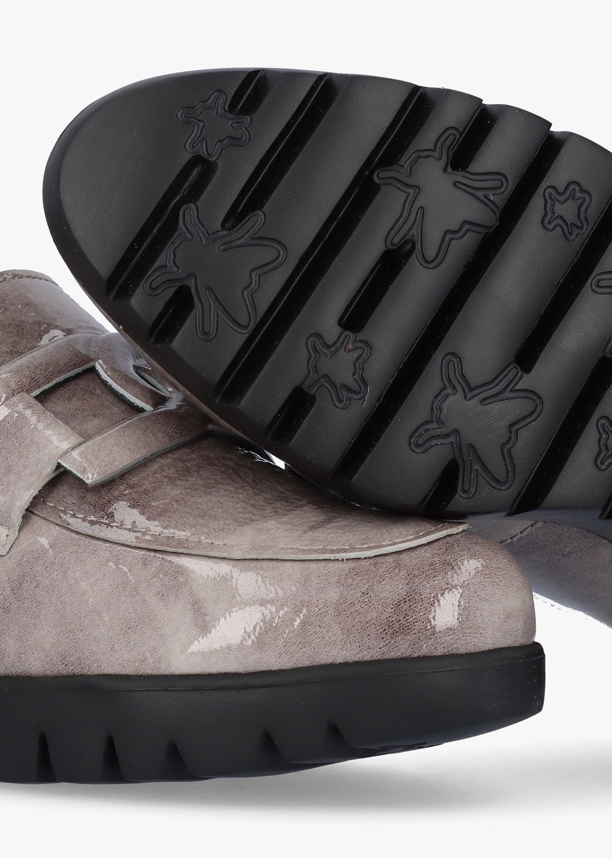 Rings Grey Patent Leather Low Wedge Loafers