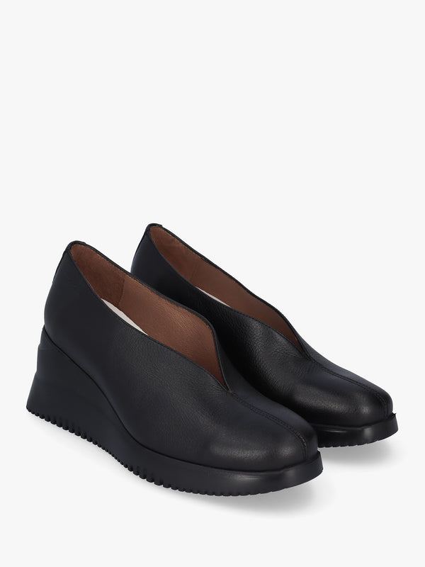 Water Black Leather V Font Wedge Court Shoes