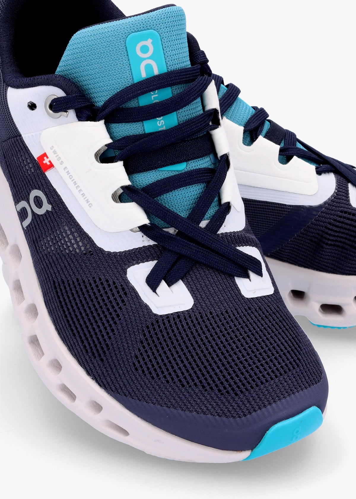 Women's Cloudstratus Iron Frost Trainers