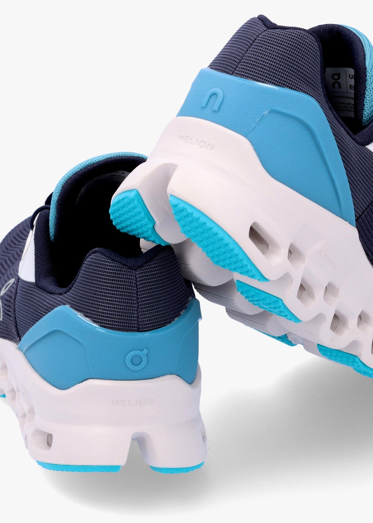 Women's Cloudstratus Iron Frost Trainers
