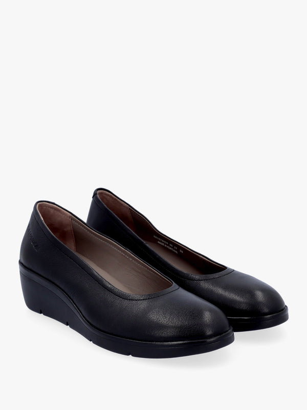Numa Black Leather Low Wedge Pumps