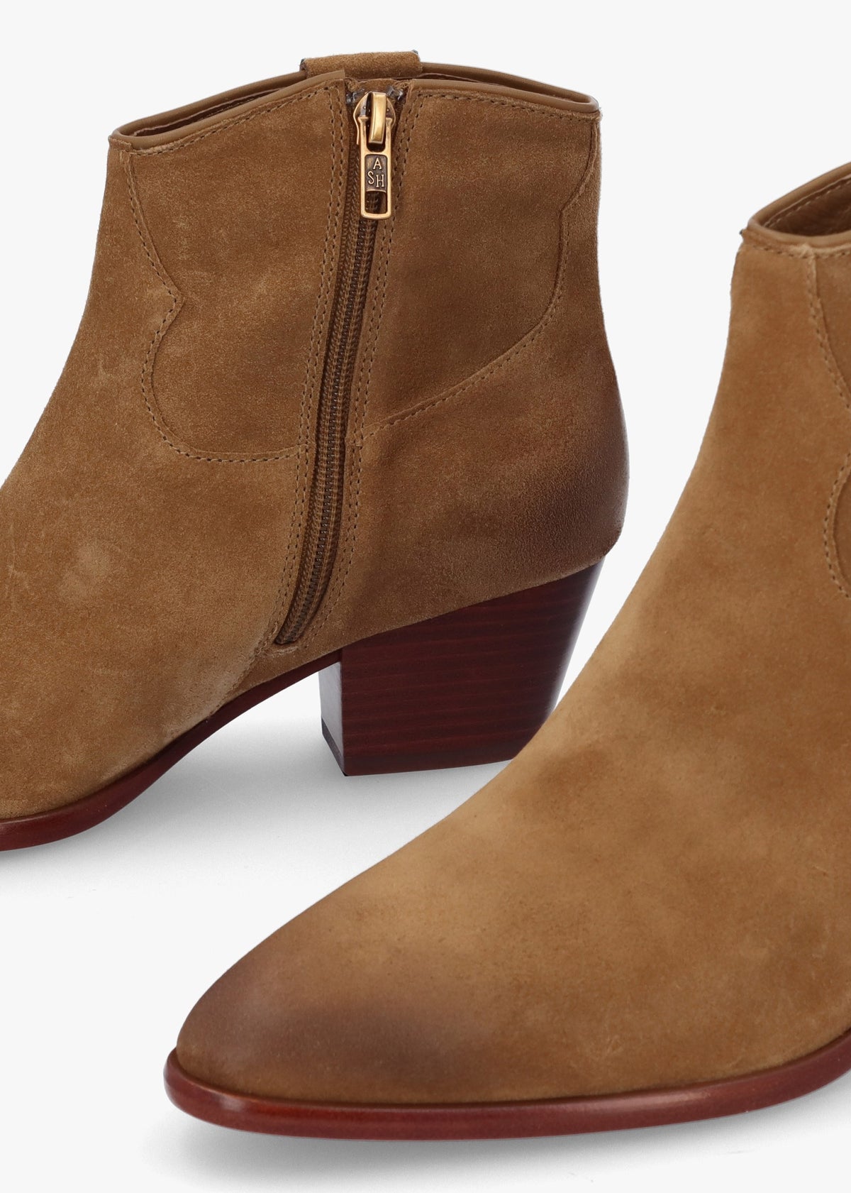 Fame Antilope Suede Western Ankle Boots