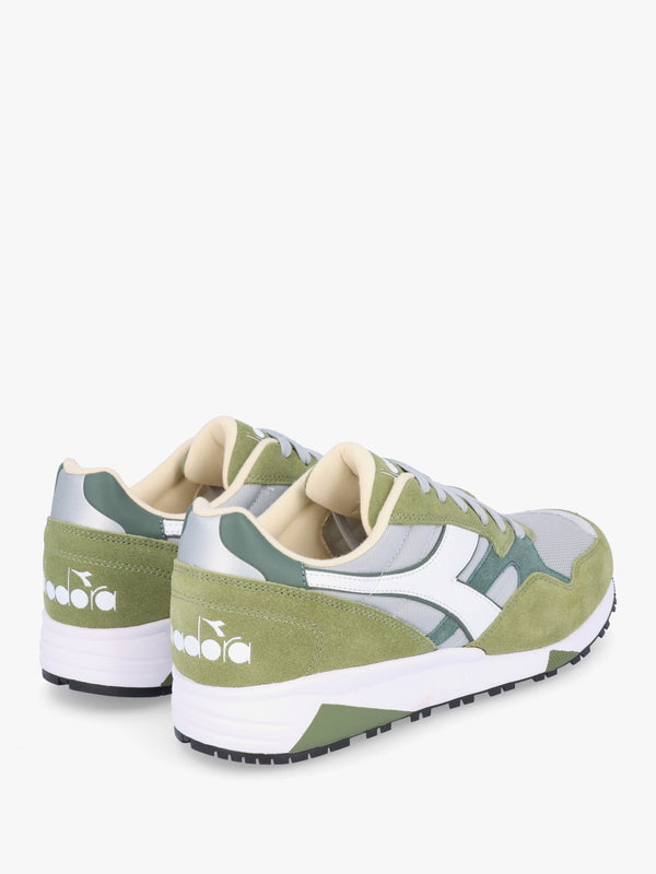 Men’s N902 White Sphagnum Suede Trainers
