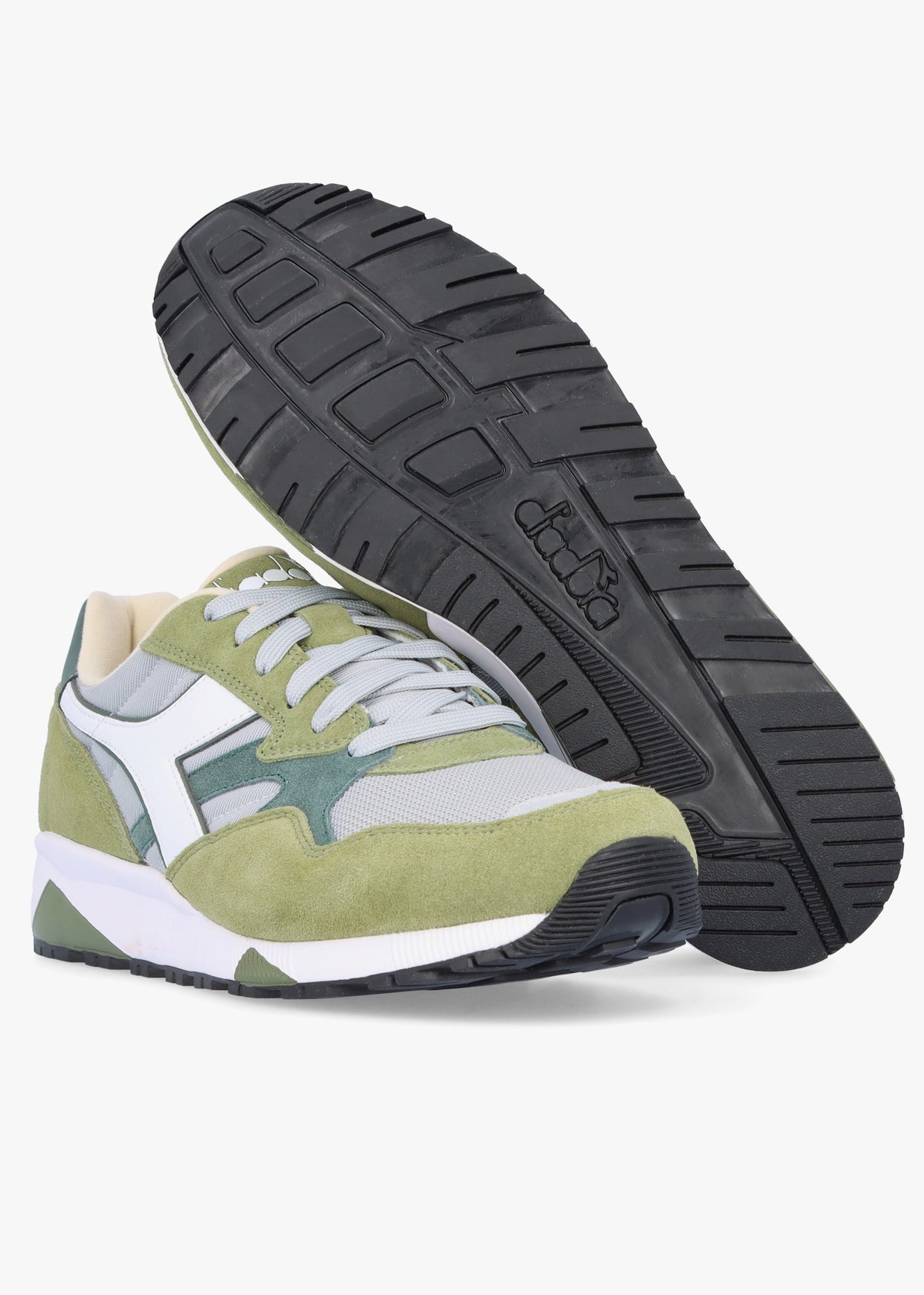 Men’s N902 White Sphagnum Suede Trainers