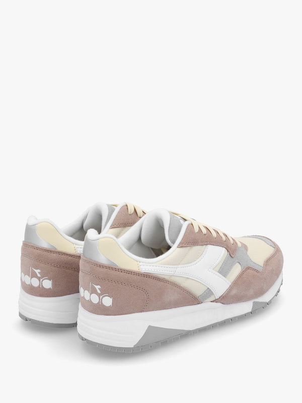 Men’s N902 Coffee Bean Cloud Cream Suede Trainers