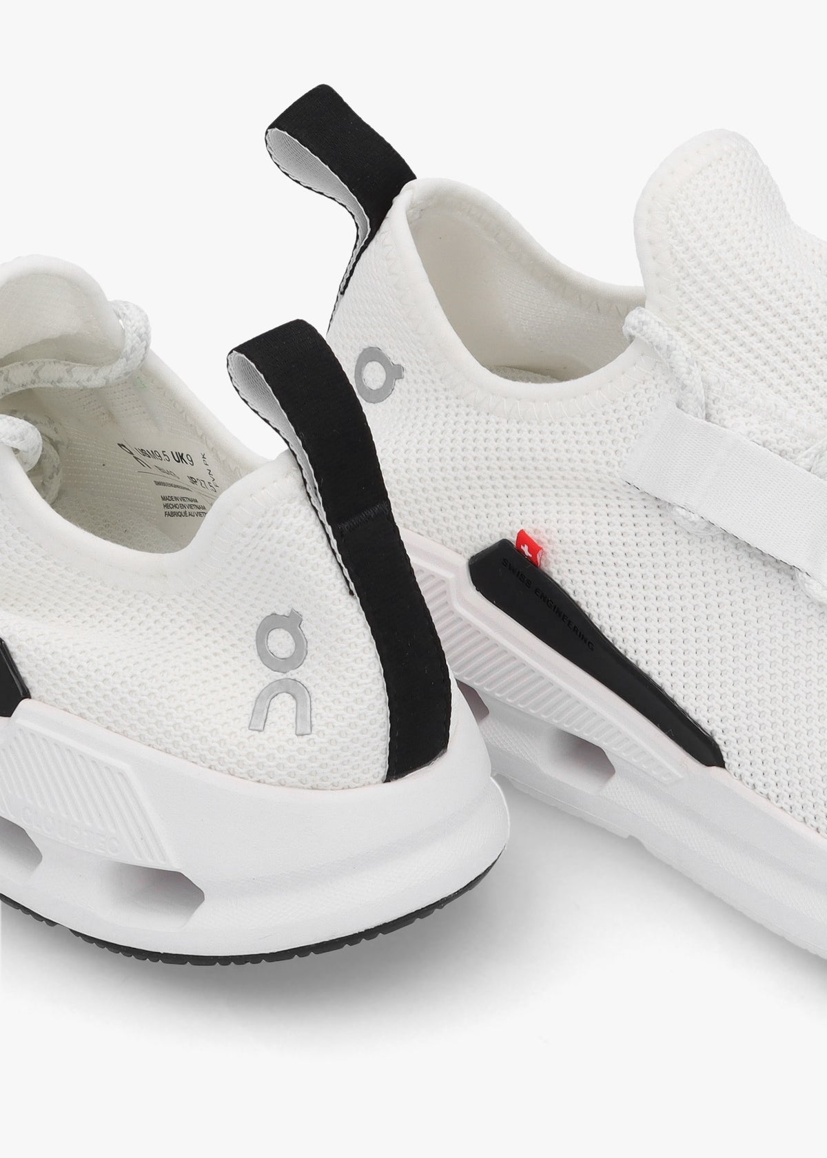 Men’s Cloudeasy Undyed White Black Trainers