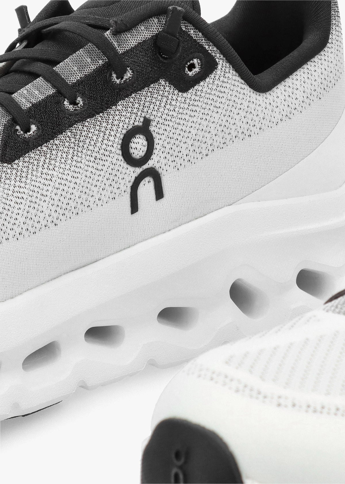Men's Cloudtilt Black Ivory Trainers