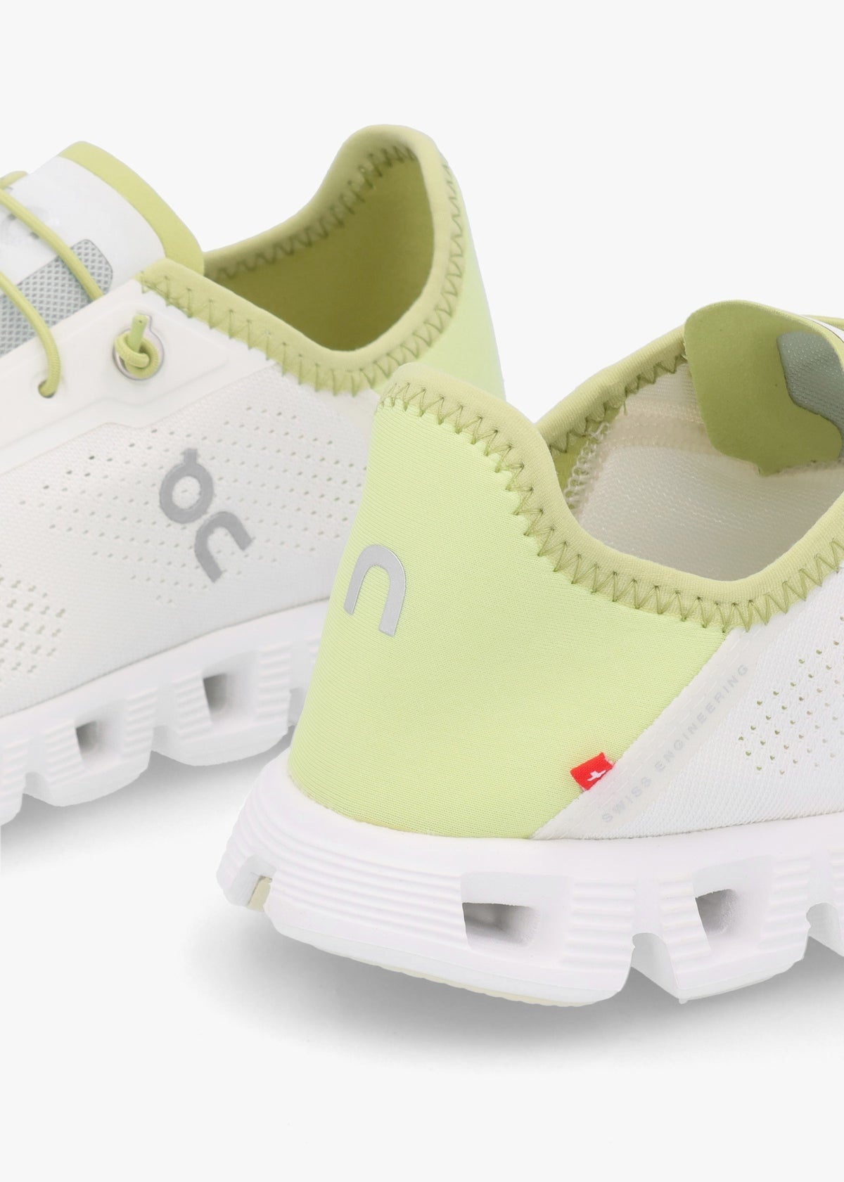 Cloud 5 Coast Ivory Acacia Trainers