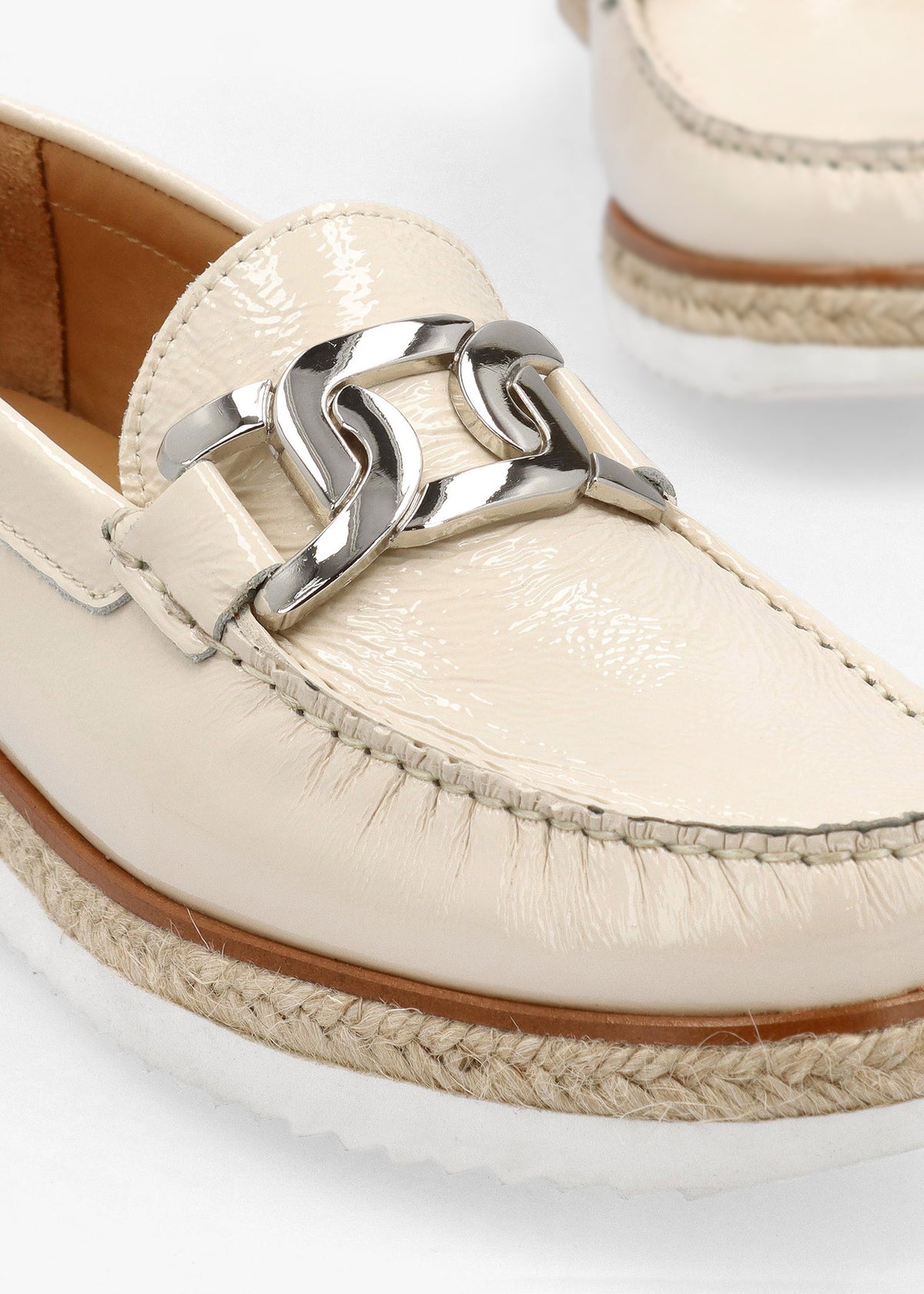 Peonie Beige Patent Leather Loafers