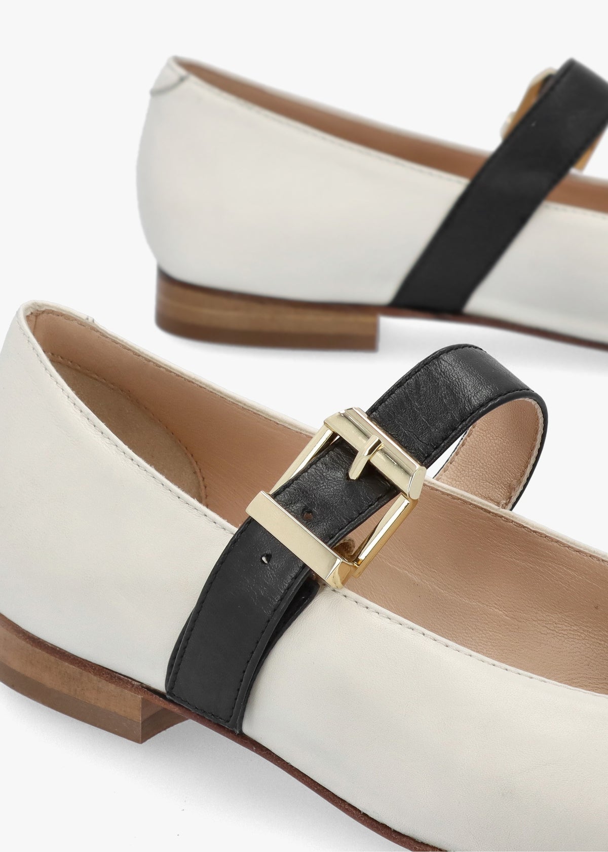 Nancy White Leather Pointed Toe Pumps