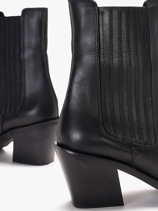 Indie Black Leather Western Chelsea Boots