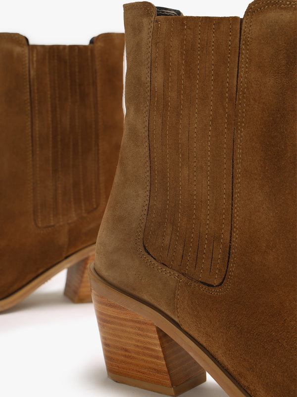 Indie Tan Suede Western Chelsea Boots