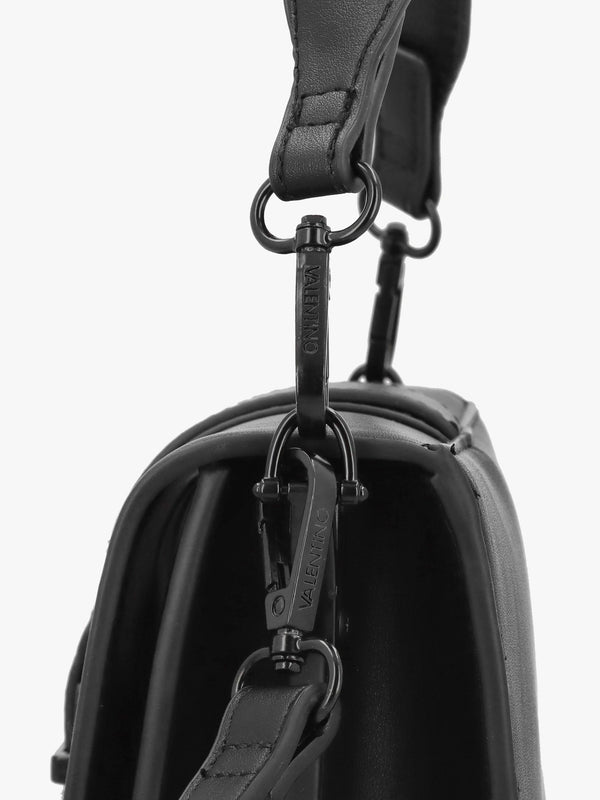 Dejavu Nero Shoulder Bag