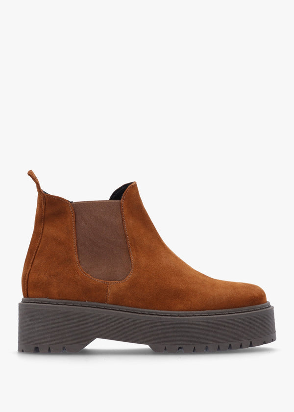 Lassi Tan Suede Chunky Chelsea Boots