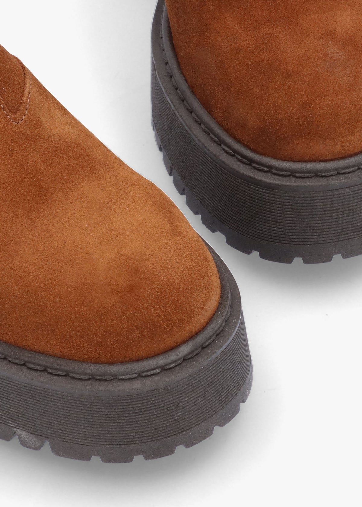 Lassi Tan Suede Chunky Chelsea Boots