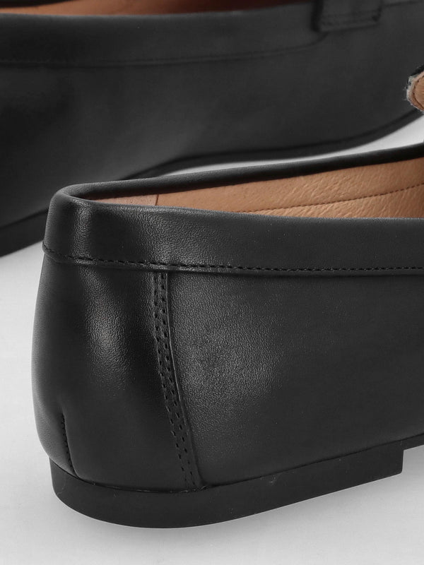 Averi III Burnished Black Leather Loafers