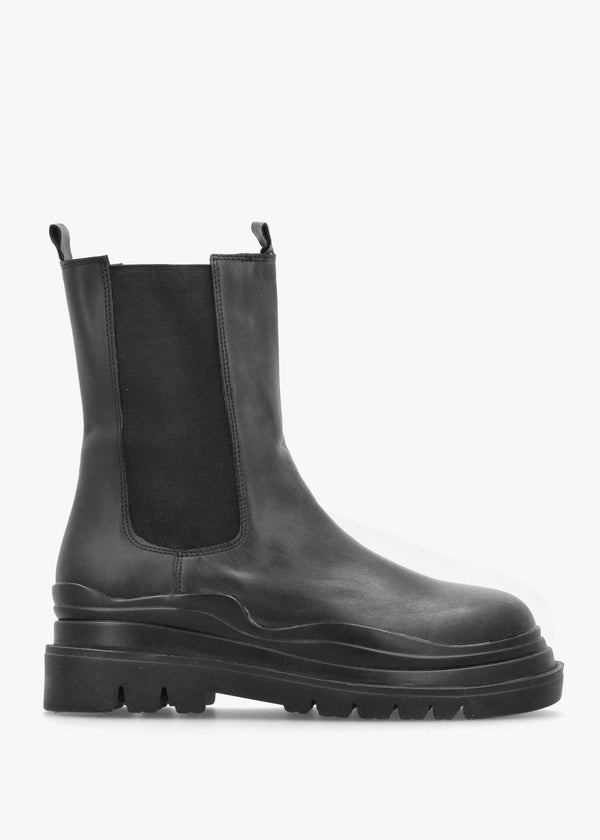 Wavy Black Tall Chelsea Boots