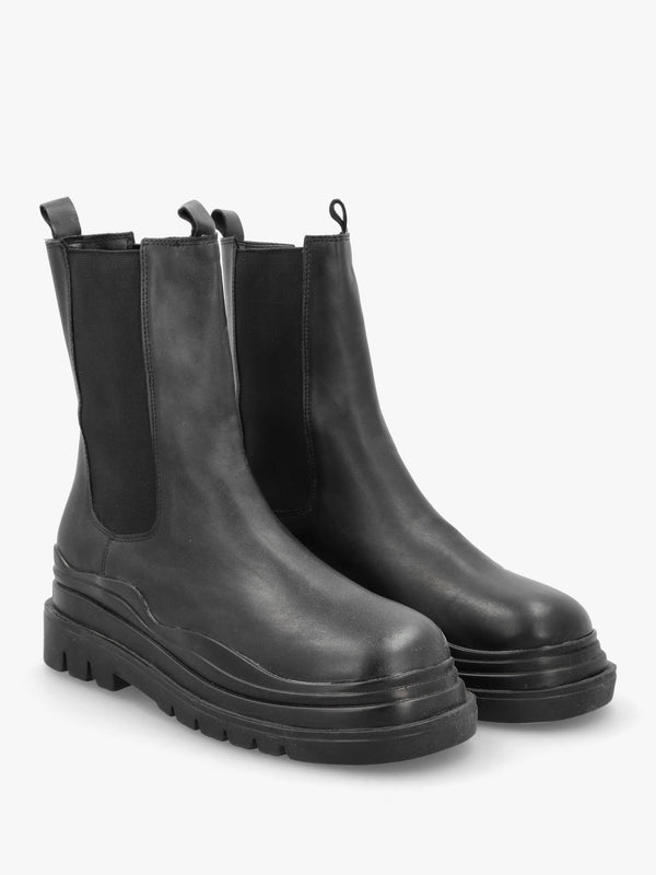Wavy Black Tall Chelsea Boots