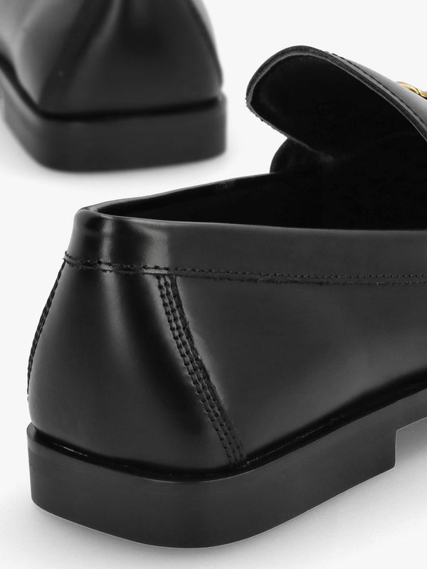 Elinkie Black Leather Metal Link Loafers